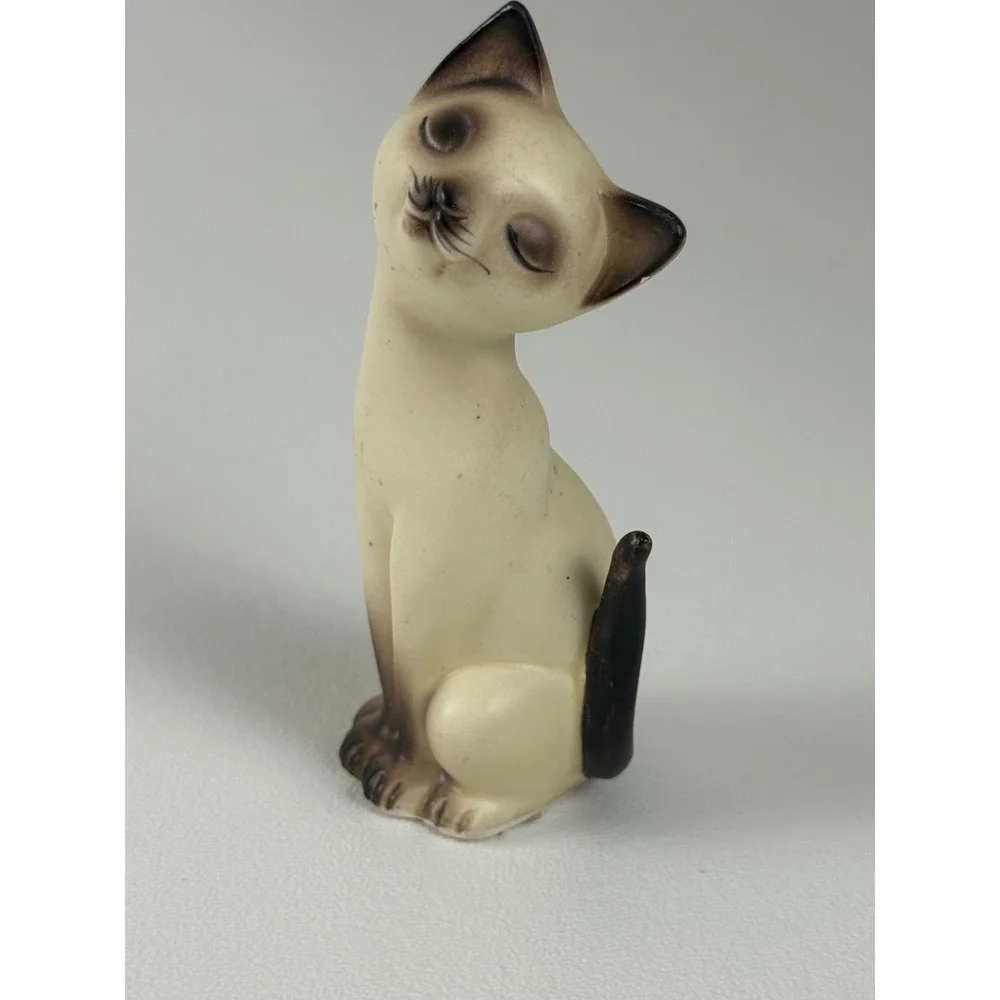 Vintage Siamese  eyes closed Cat Ceramic‎ Figurine Single Salt shaker MCM